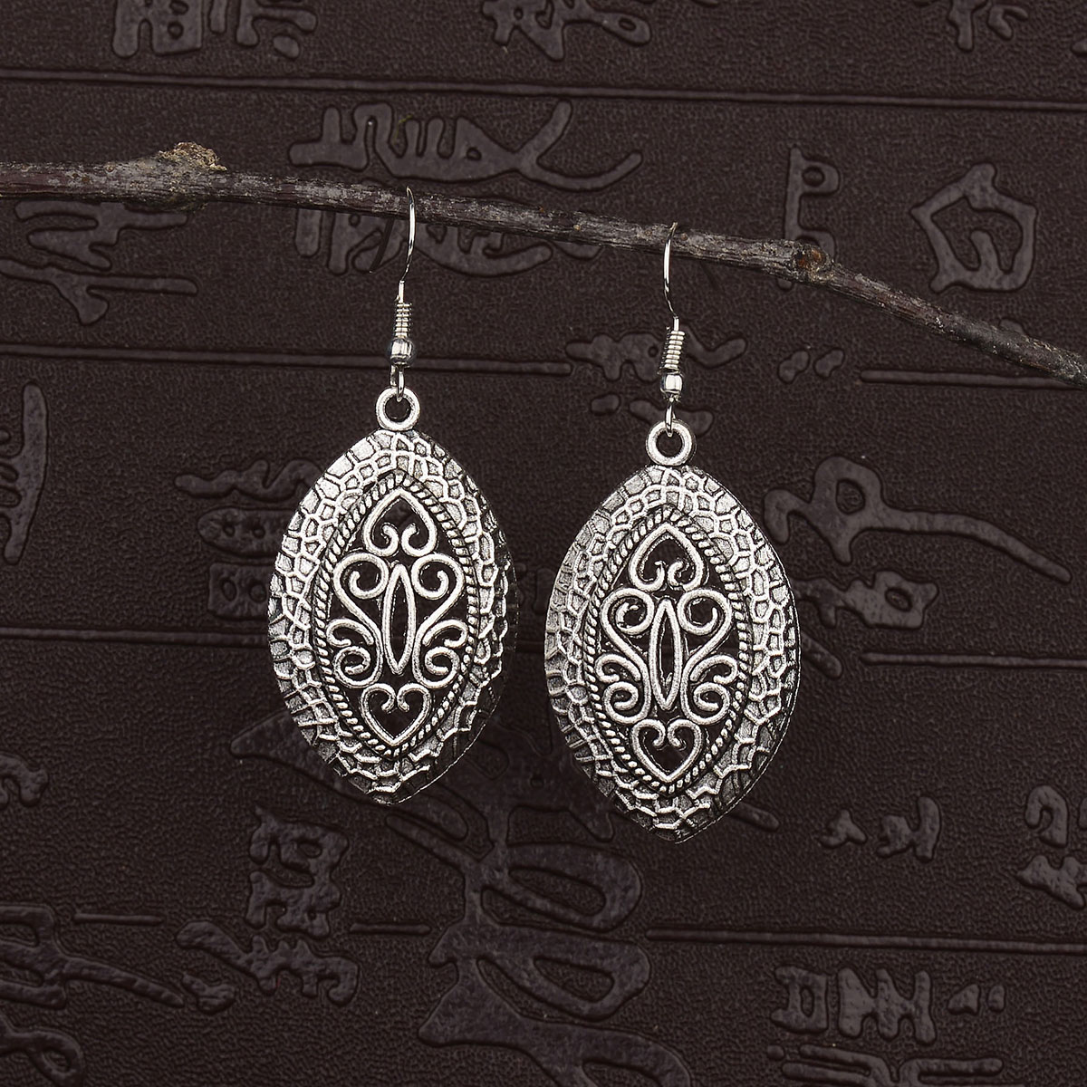 Ethnische Silber Farbe Hohl Af – Ethnic Indian Fashion Bewertung und Preis