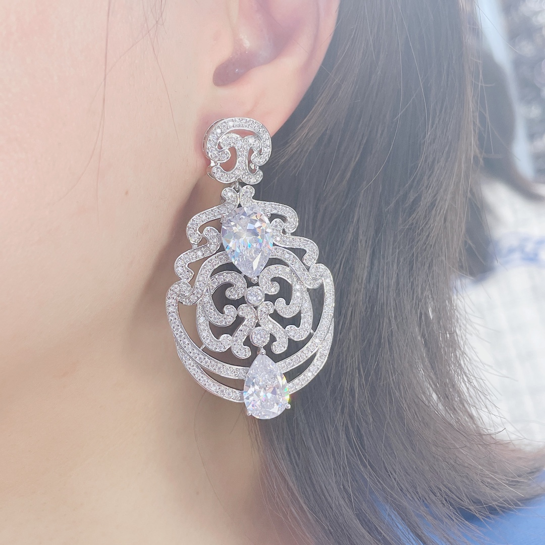 Geometrische Baumeln Ohrringe  – Ethnic Fashion India Bewertung und Preis
