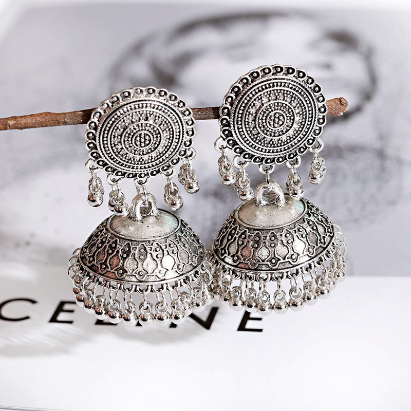 Ethnische frauen Silber Farbe  – Ethnic Indian Fashion Bewertung und Preis