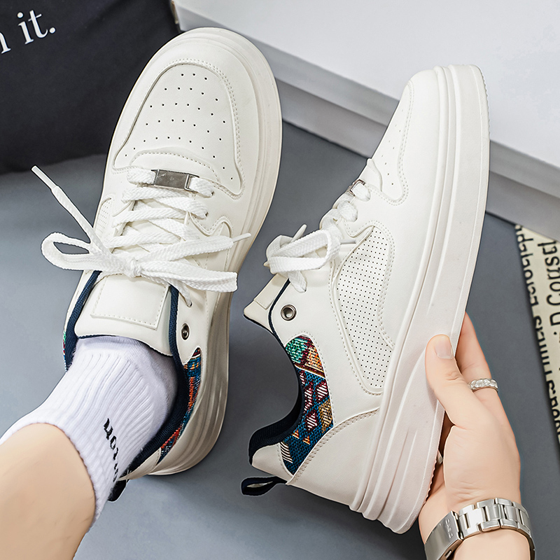 Weiße Plateau-Skateschuhe für  – Ethnic Fashion Walk Bewertung und Preis